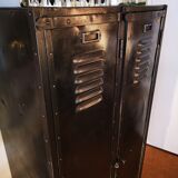 Industrial locker room, J. HOUDRY, 2 doors.