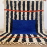 Traditional handmade Moroccan rug, size 140 x 260 cm