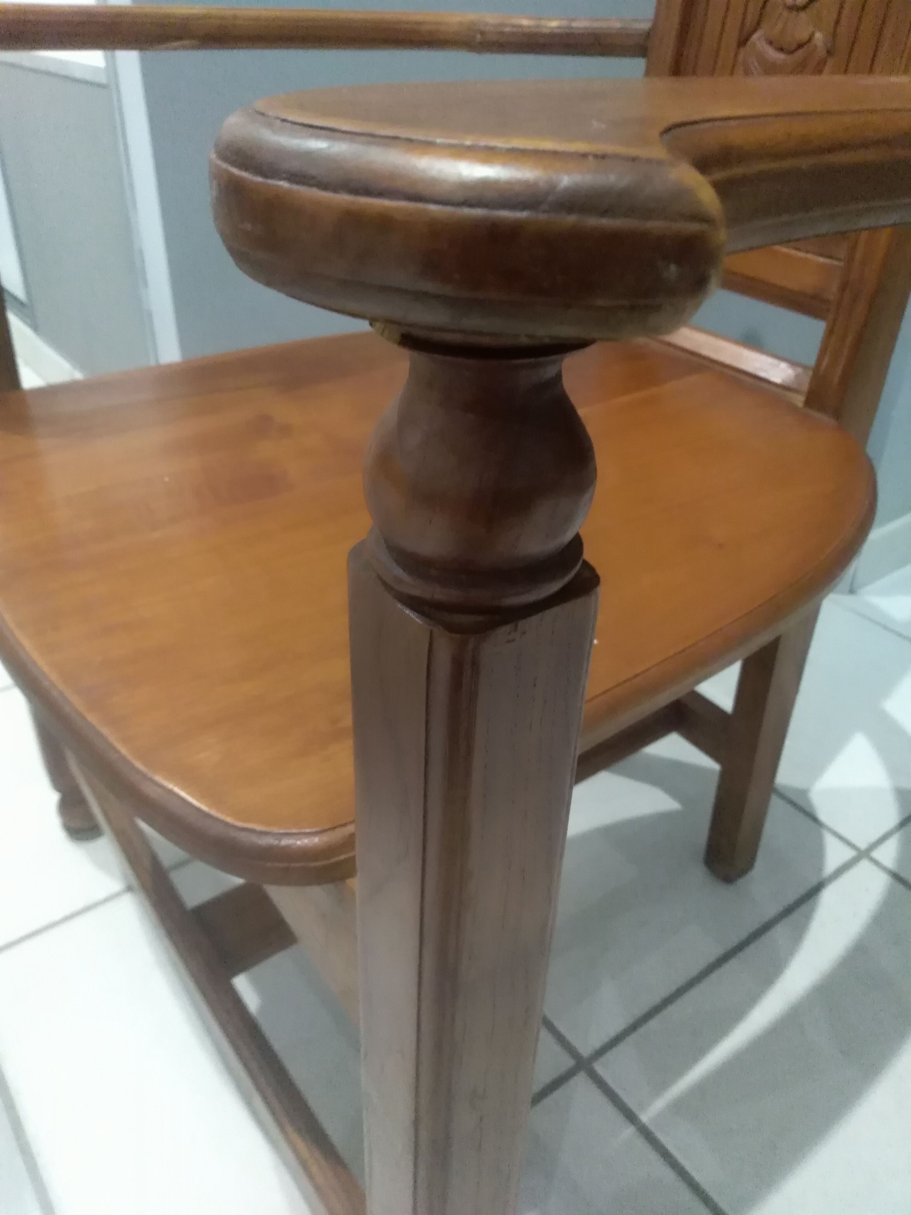 Set of 6 walnut armchairs from the early 20th century