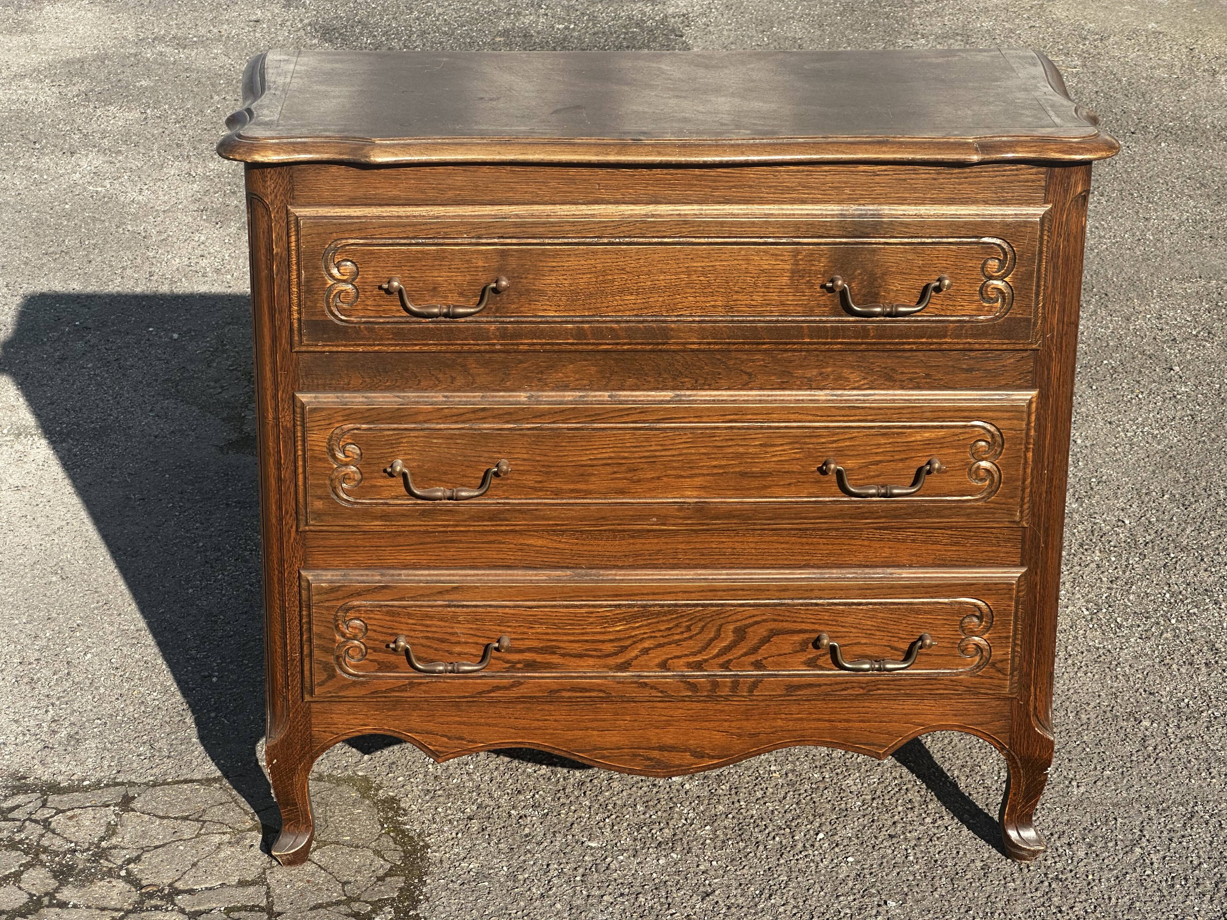 Chest of drawers, late 19th century, early 20th century