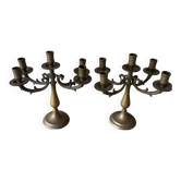 Paire de grands chandeliers 5 feux en laiton patiné style classique