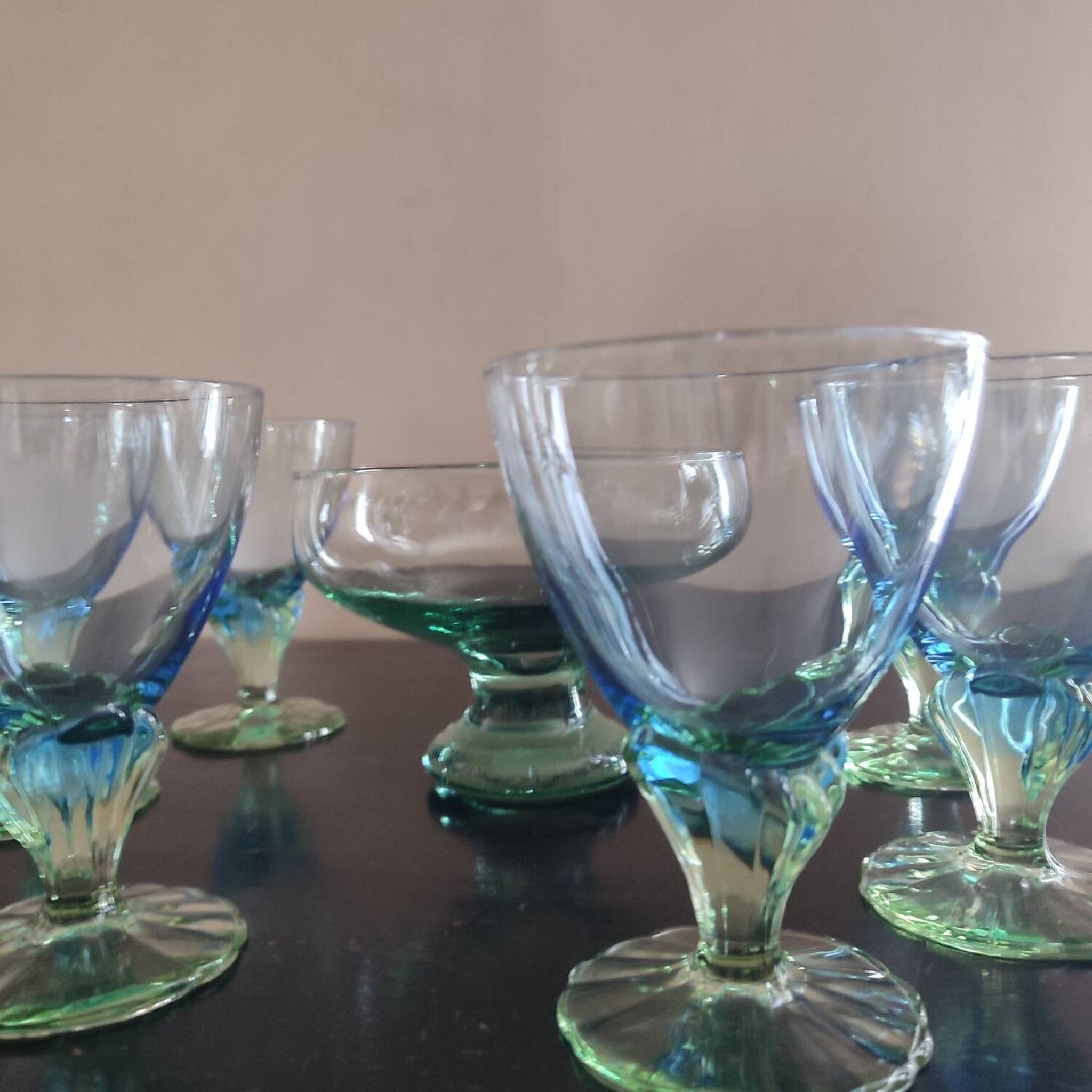 Set of 6 glasses and a Bormioli Rocco Bahia coupe, Italy