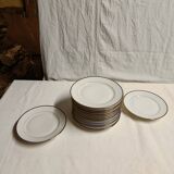 15 assiettes en porcelaine de Limoges
