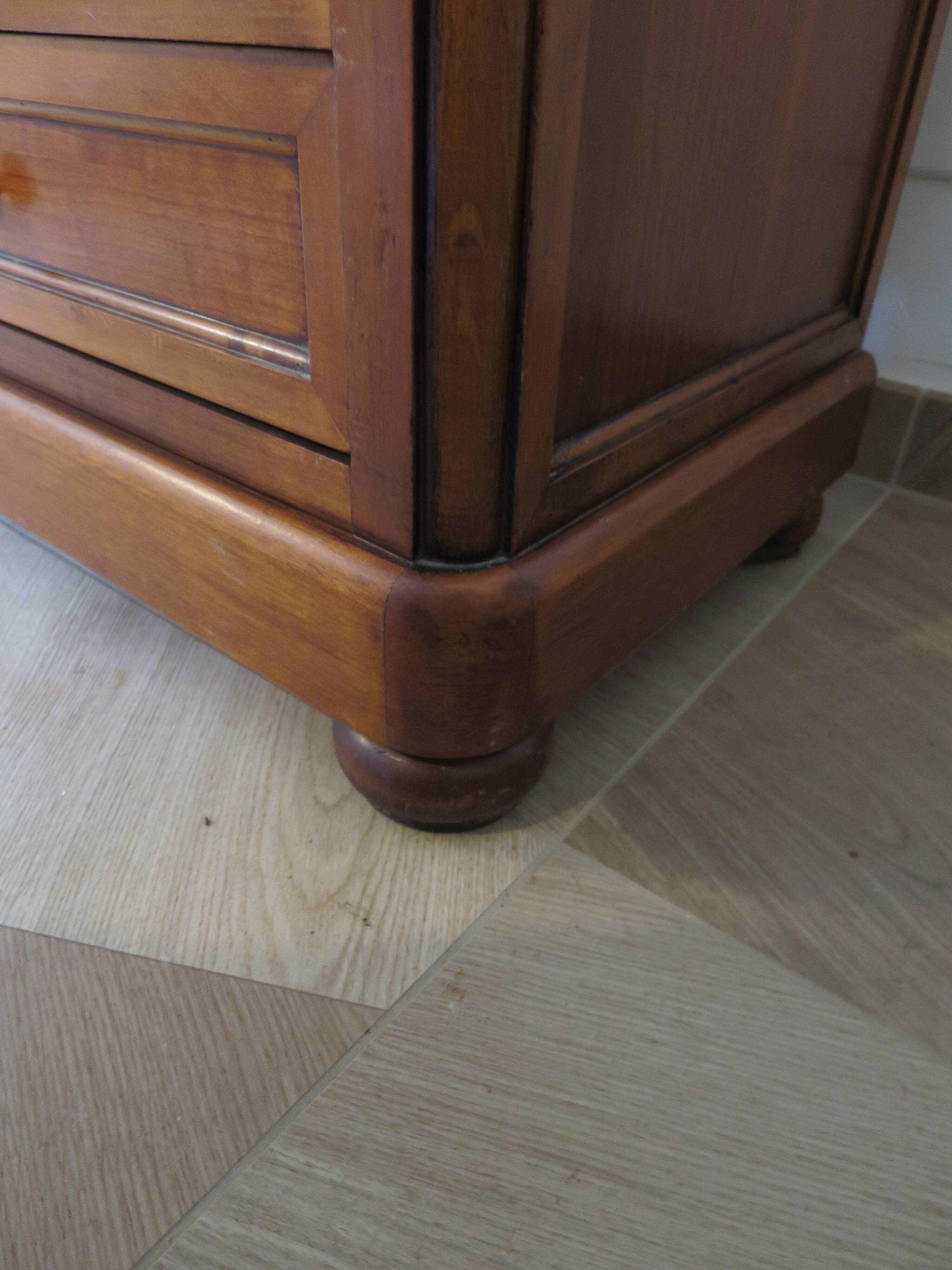 Rare Louis Philippe chest of drawers with 7 drawers from the 80s in cherry wood