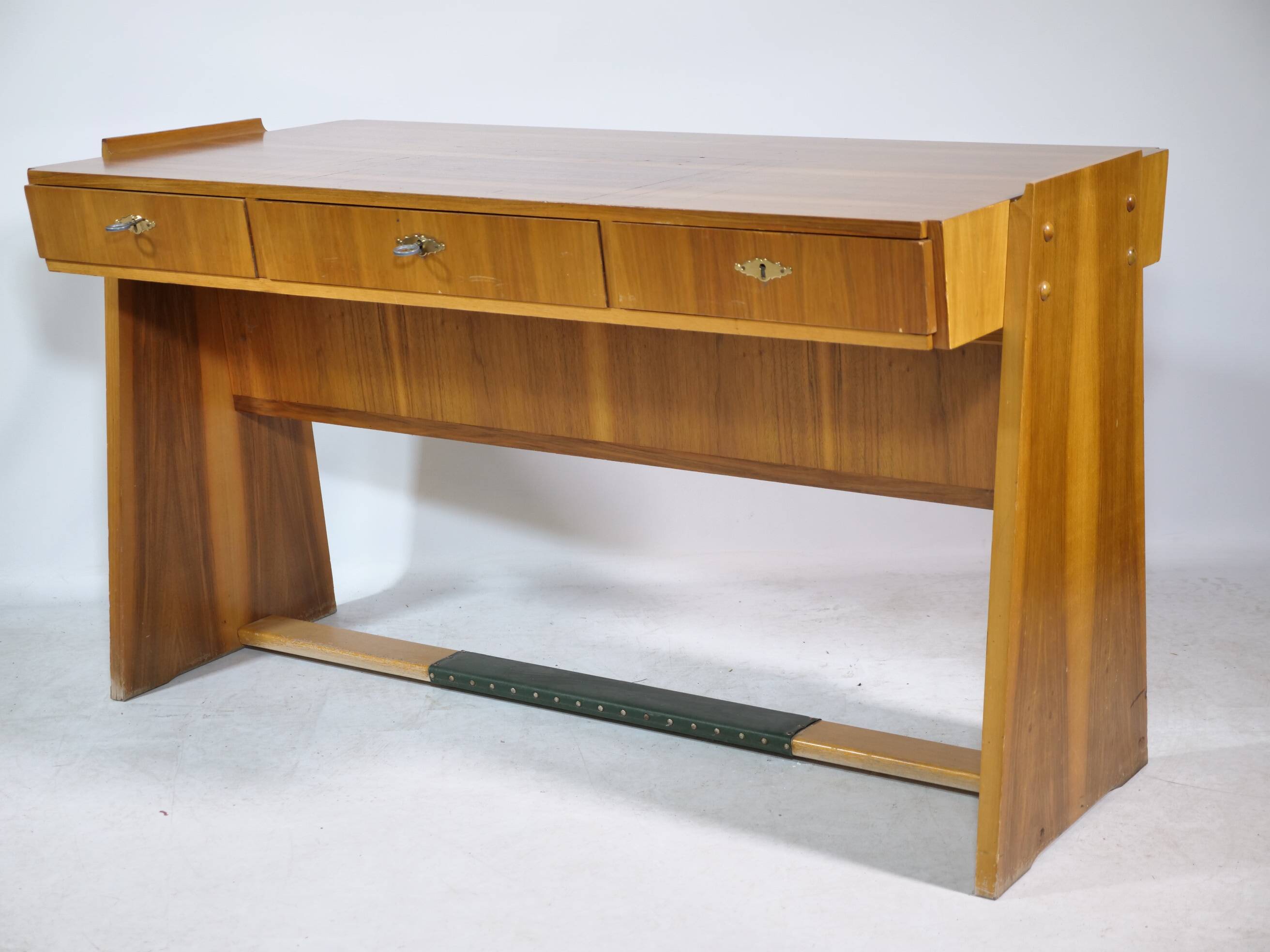 Mid-Century Design Walnut Desk, Germany, 1960s