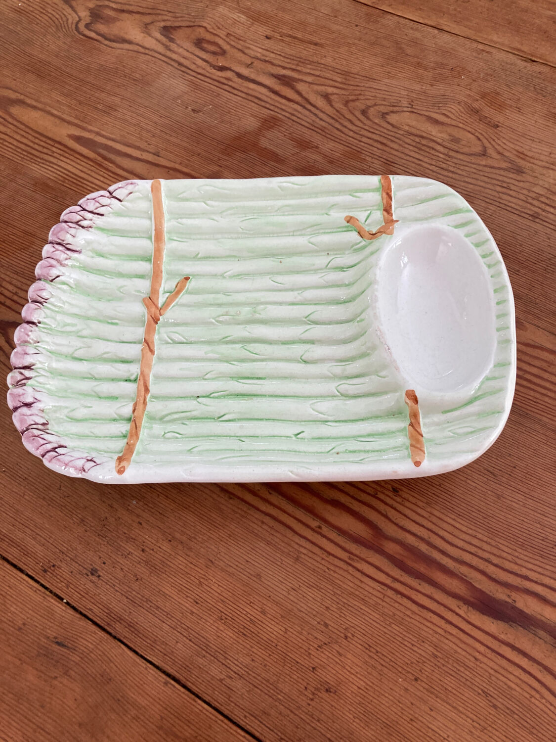 Plat à asperge