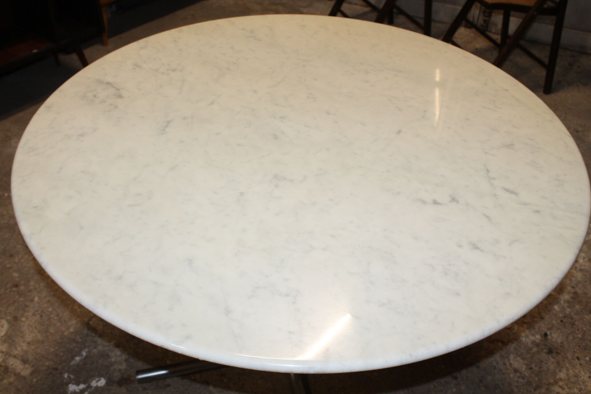 Table ronde en marbre