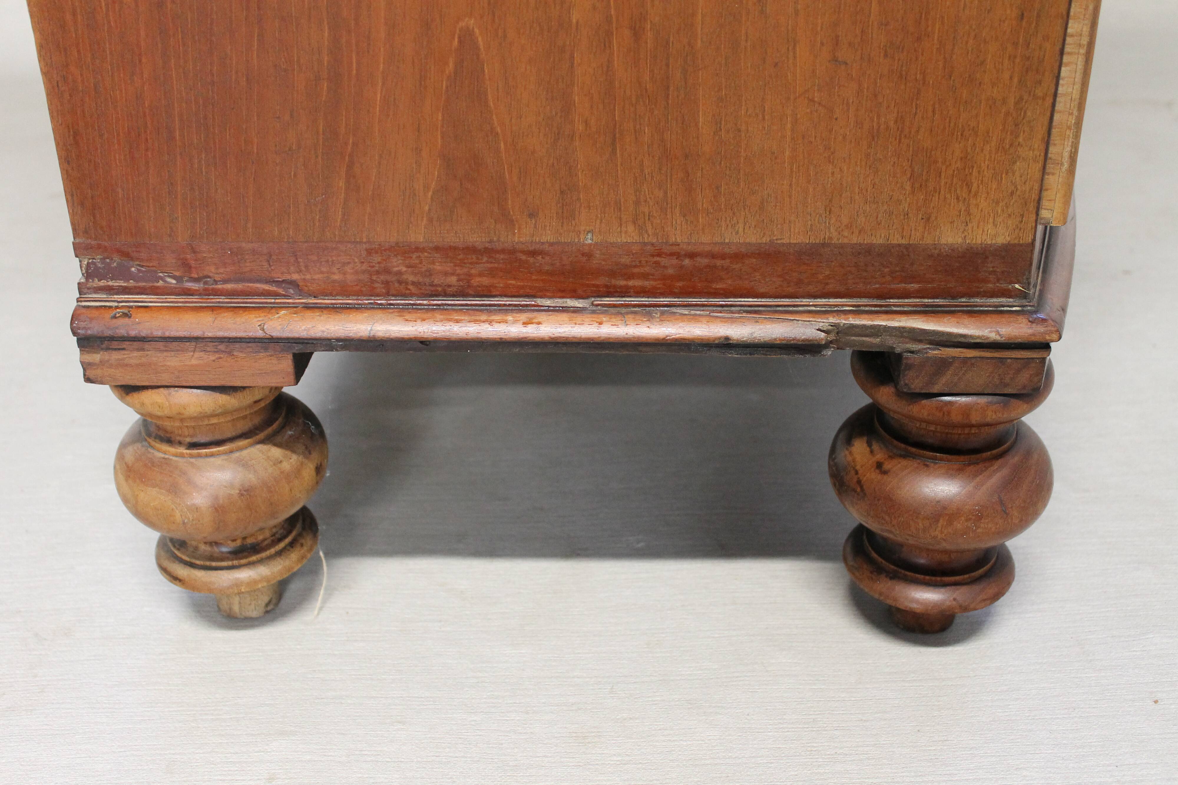 Mahogany veneer curved, English work, circa 1840