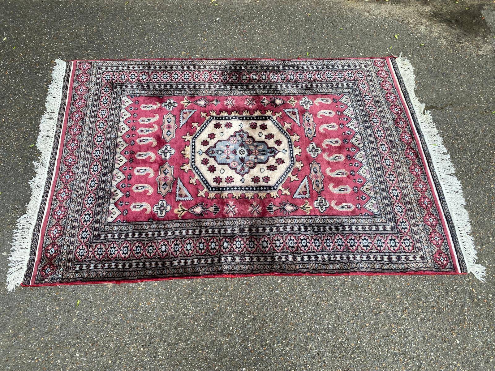Hand-knotted Persian rug in burgundy grey 120x180.