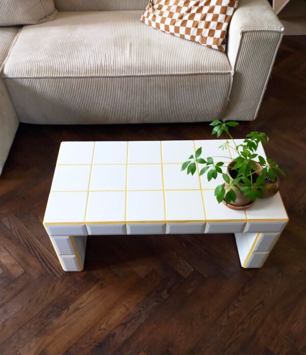 Table basse en carrelage et carreaux métro