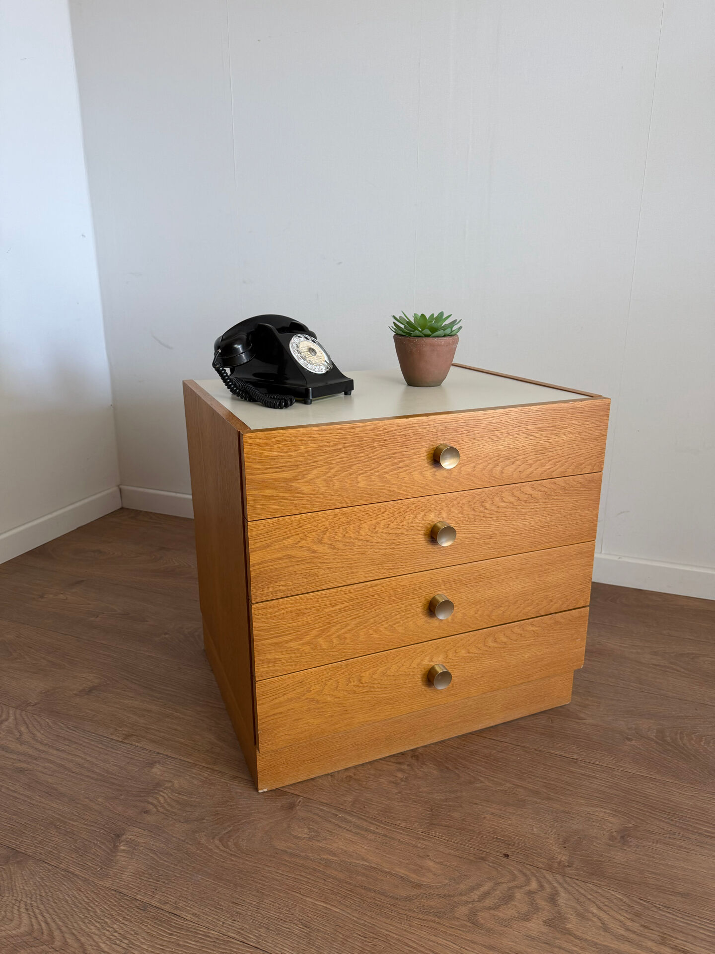Caisson de bureau vintage à roulettes – 4 tiroirs