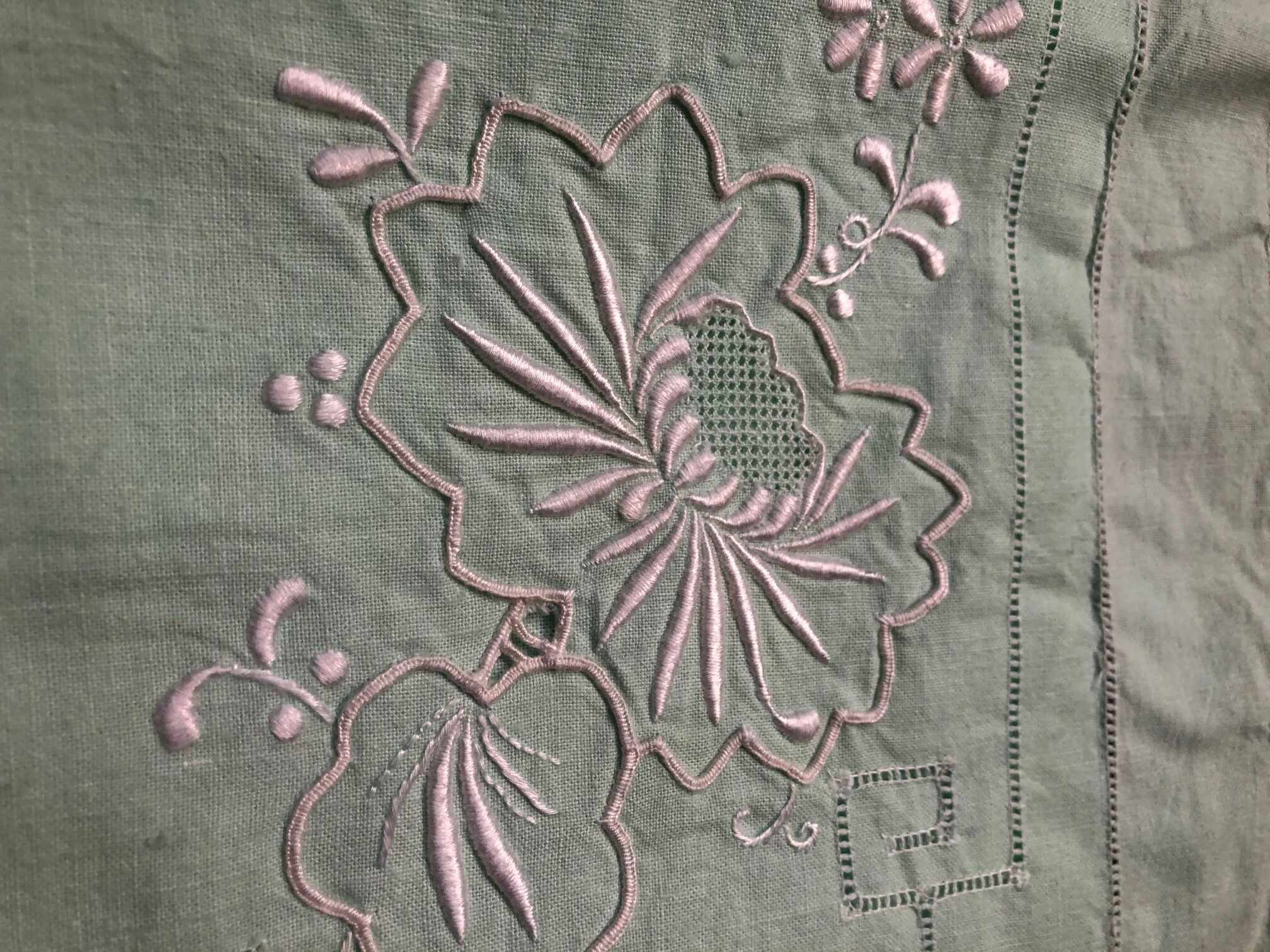 Old sheet and its 2 embroidered taies