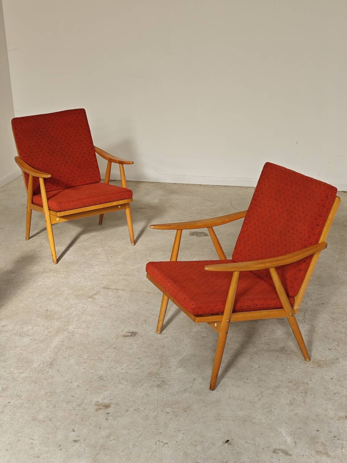 Pair of Boomerang armchairs by Antonin Suman for Ton (Thonet) 60