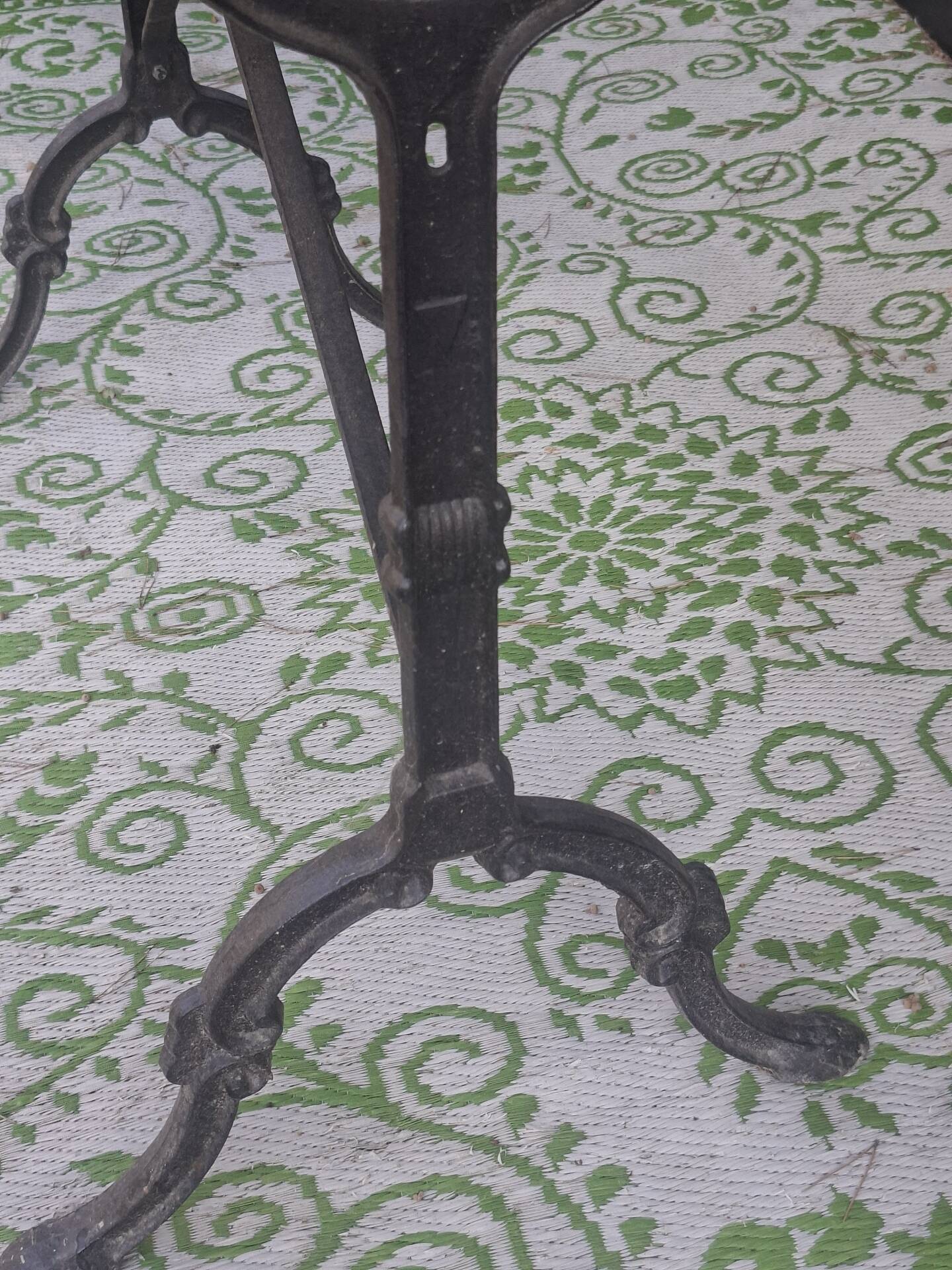 Table bistrot