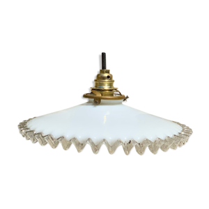 Suspension opaline ondulée