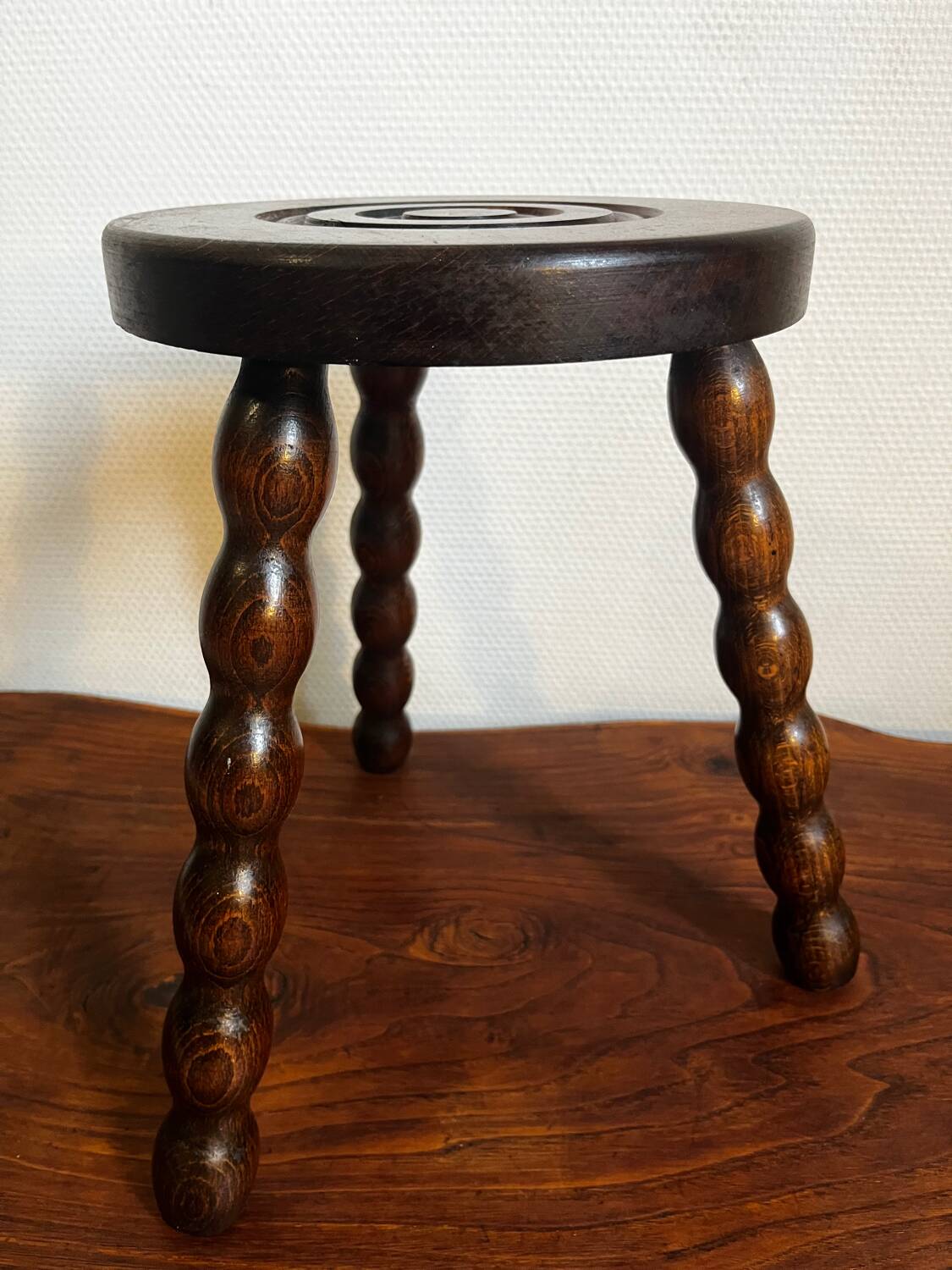 Tabouret tripode, porte-plante en bois
