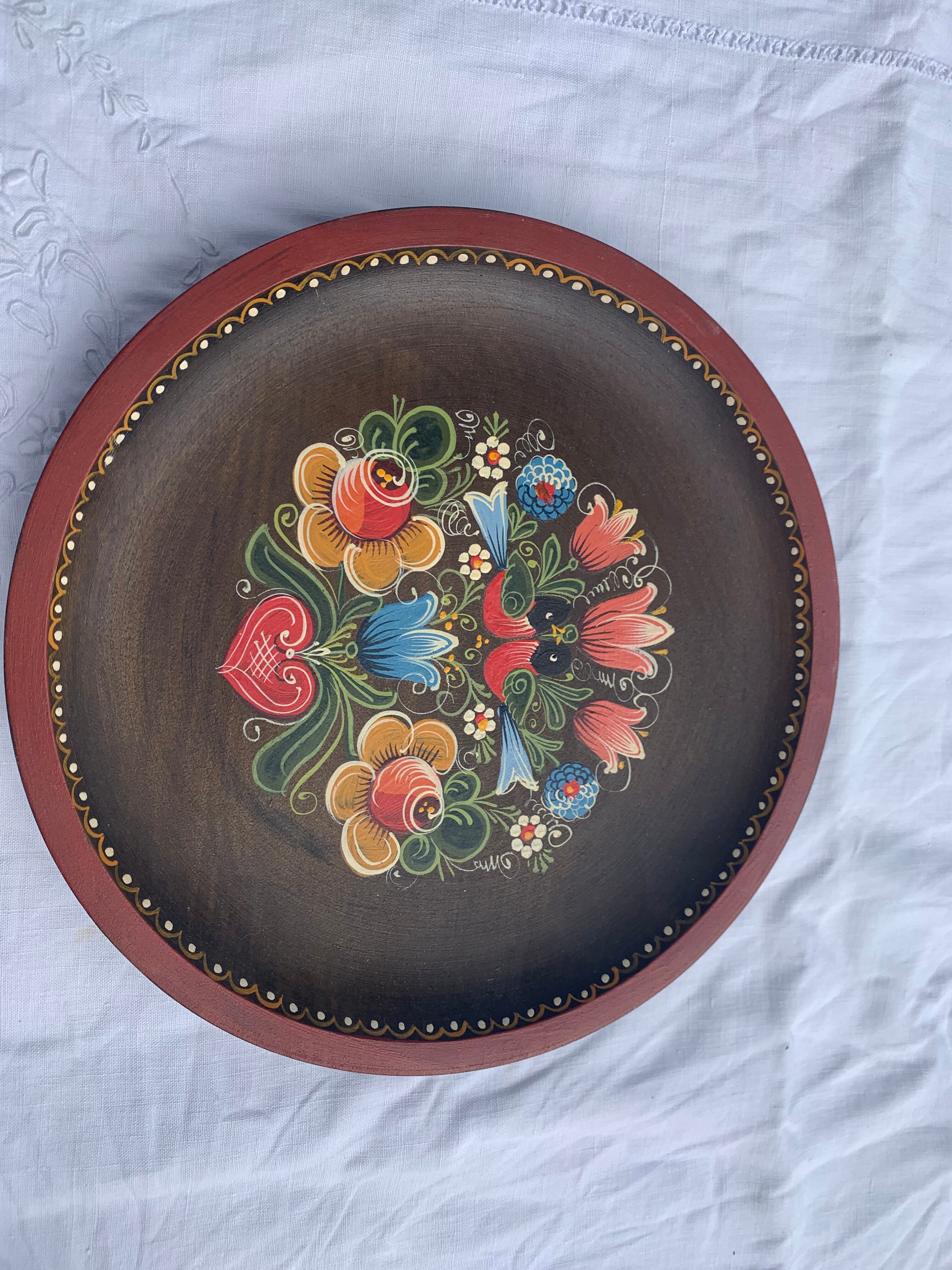 Hand-painted wooden plate from vintage karnten Austria