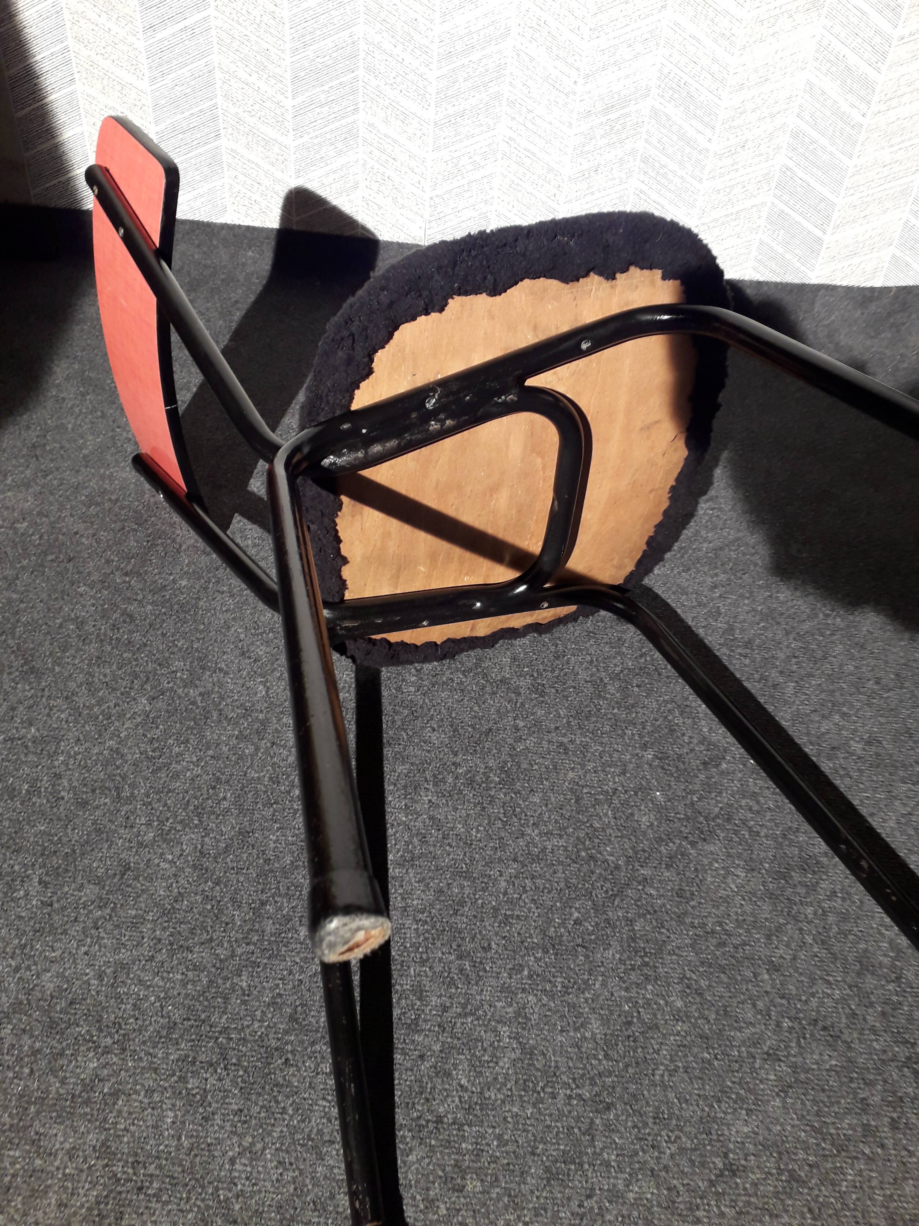 Chaise formica et moumoute