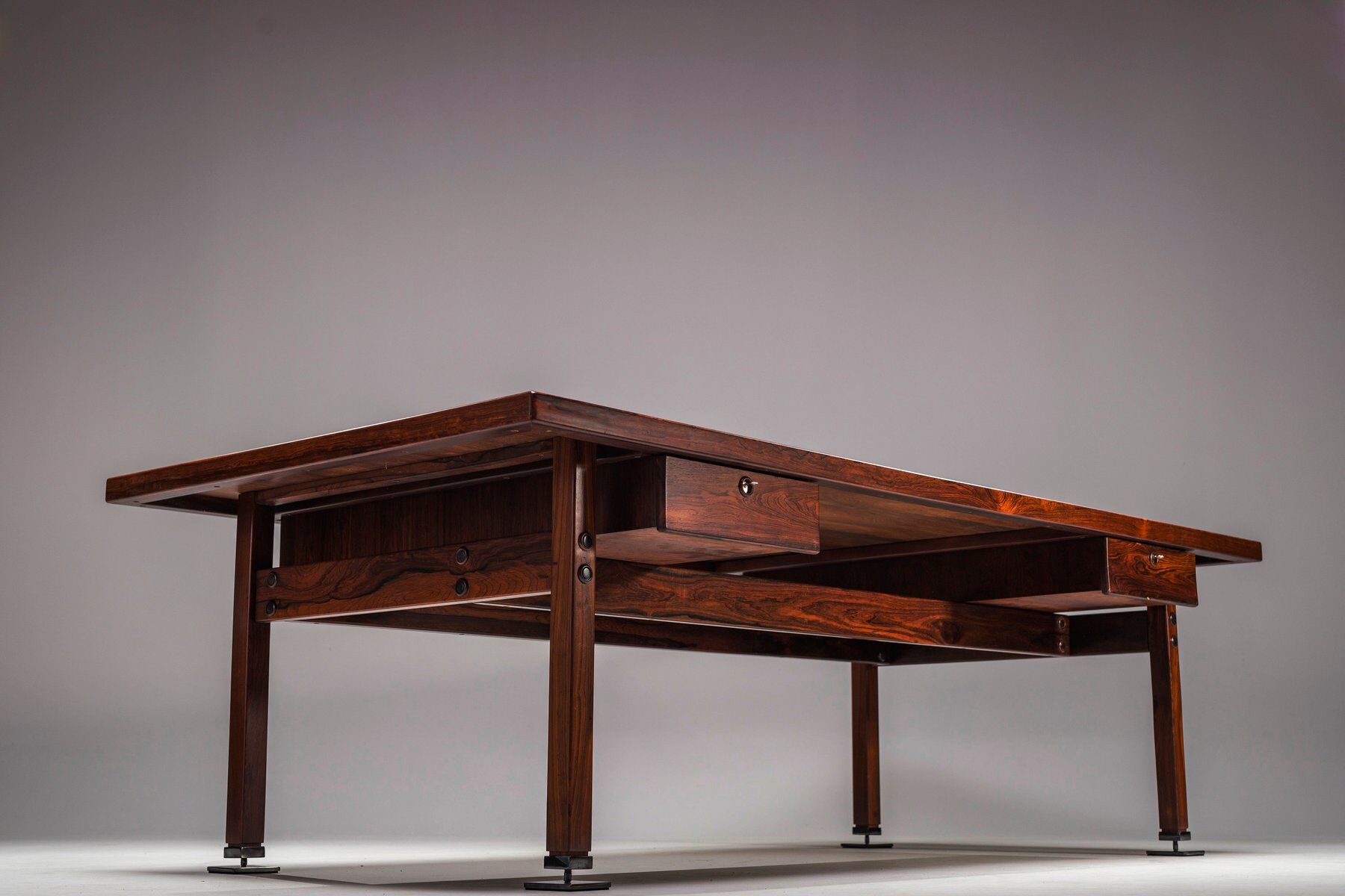 Itamaraty desk by Sergio Rodrigues for Oca, 1960s