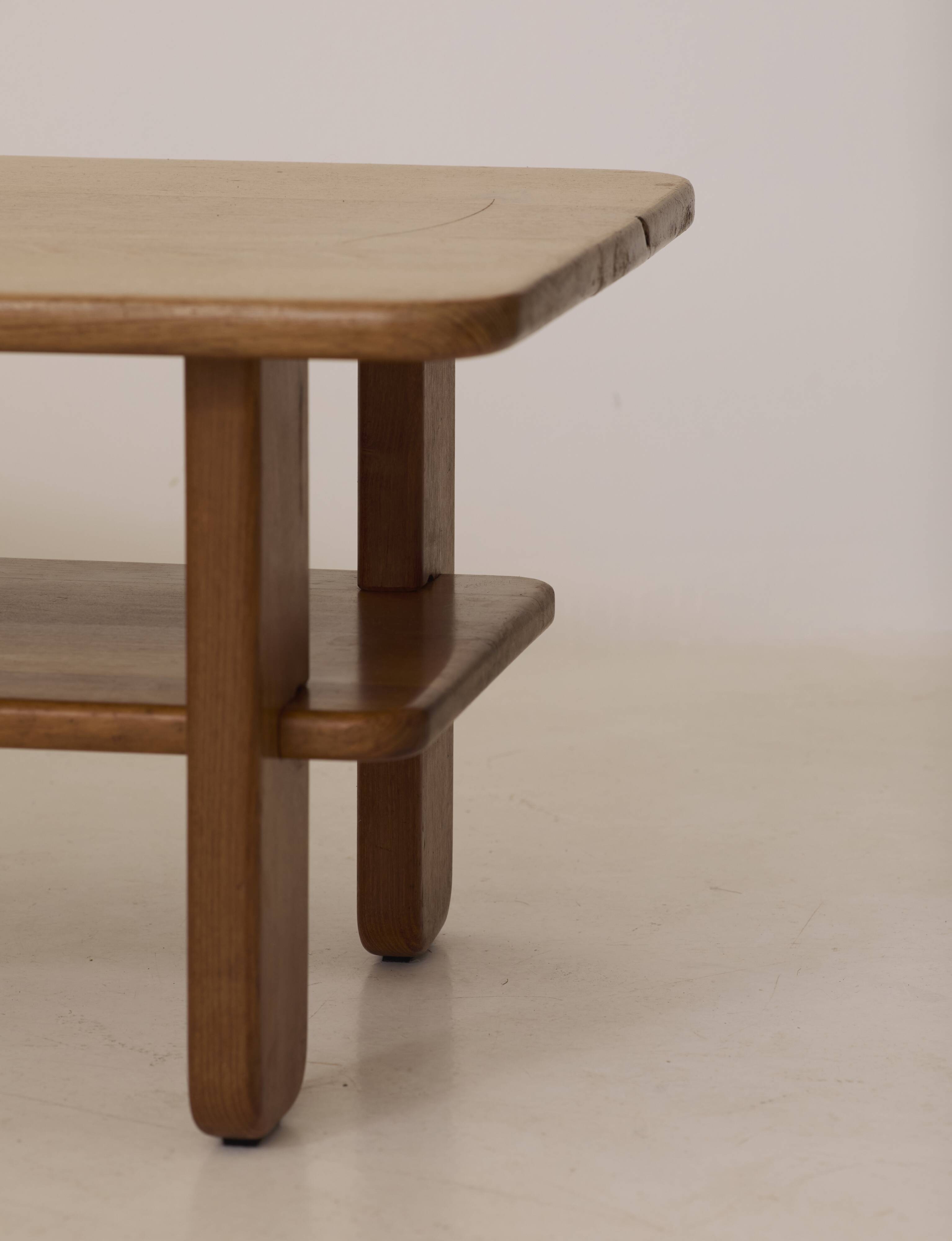 Coffee table in solid elm by Alain Gaubert vintage circa 1980.