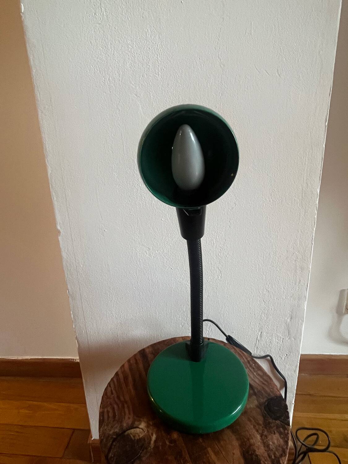 Vintage Italian desk lamp from the 1970s – Triveneta – emerald green