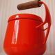 Kobenstyle Jens Quistgaard kettle in enameled metal & solid wood
