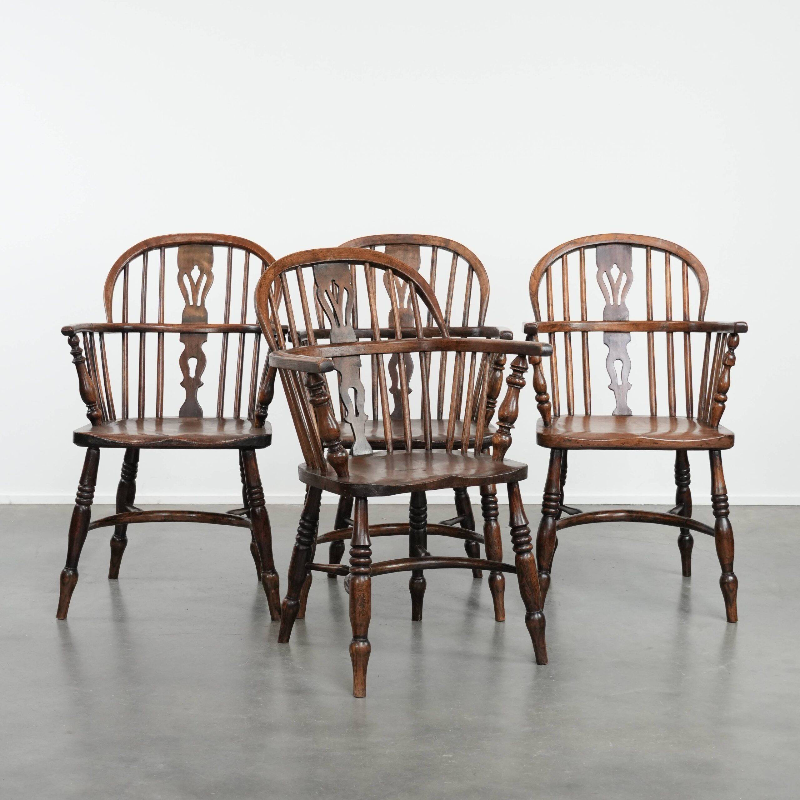 Antique set of 4 English Windsor lowback chairs with character