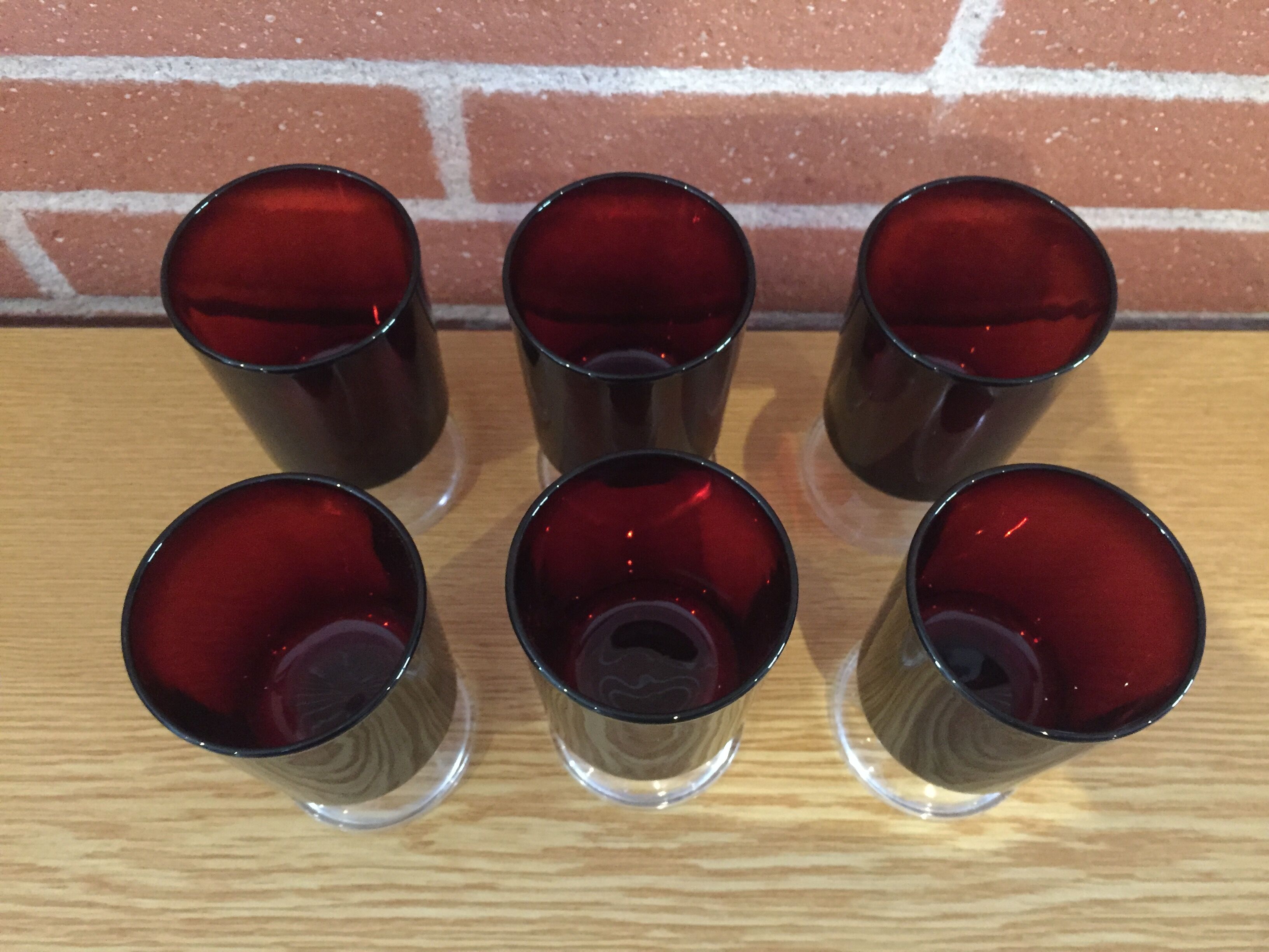 Suite of 6 old red glasses
