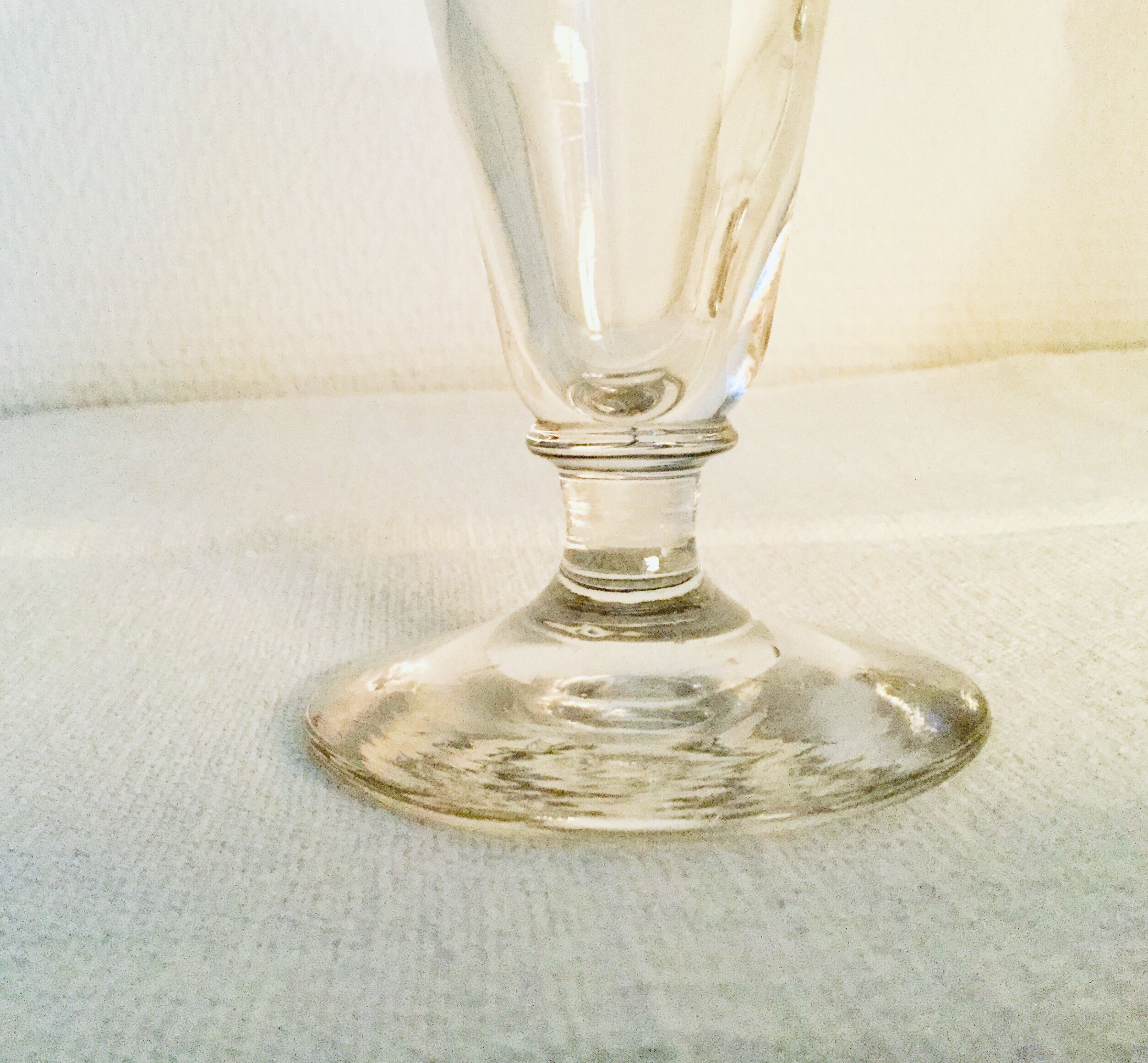 4 flûtes à champagne en verre soufflé