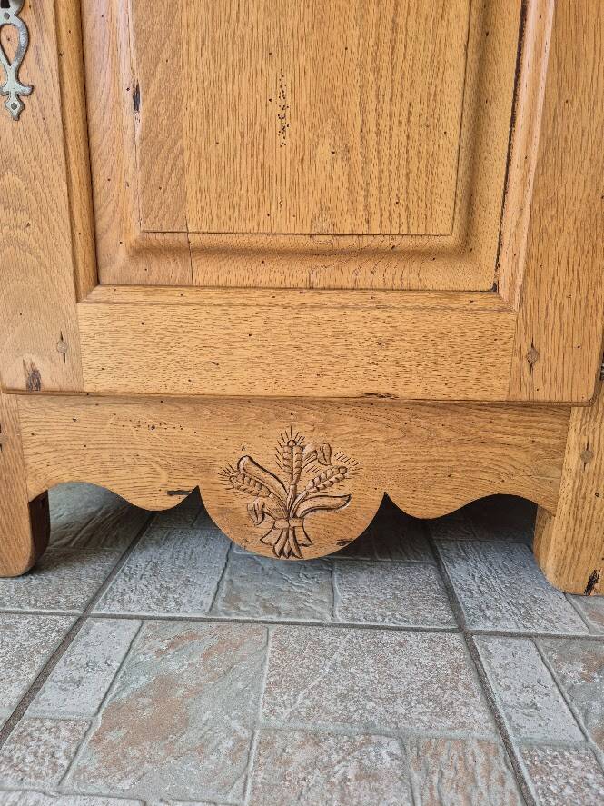 Le Petit Meuble d'appoint / Confiturier