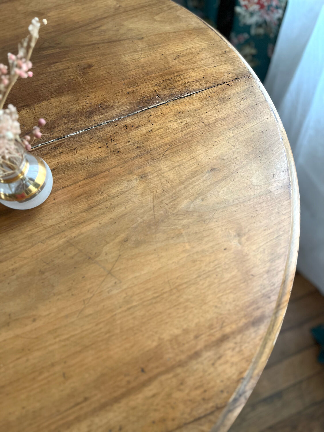 Louis-Philippe Round Table