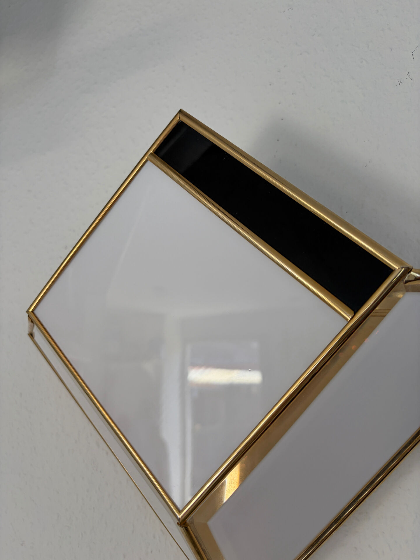 Vintage wall light — Italian design, 1970s