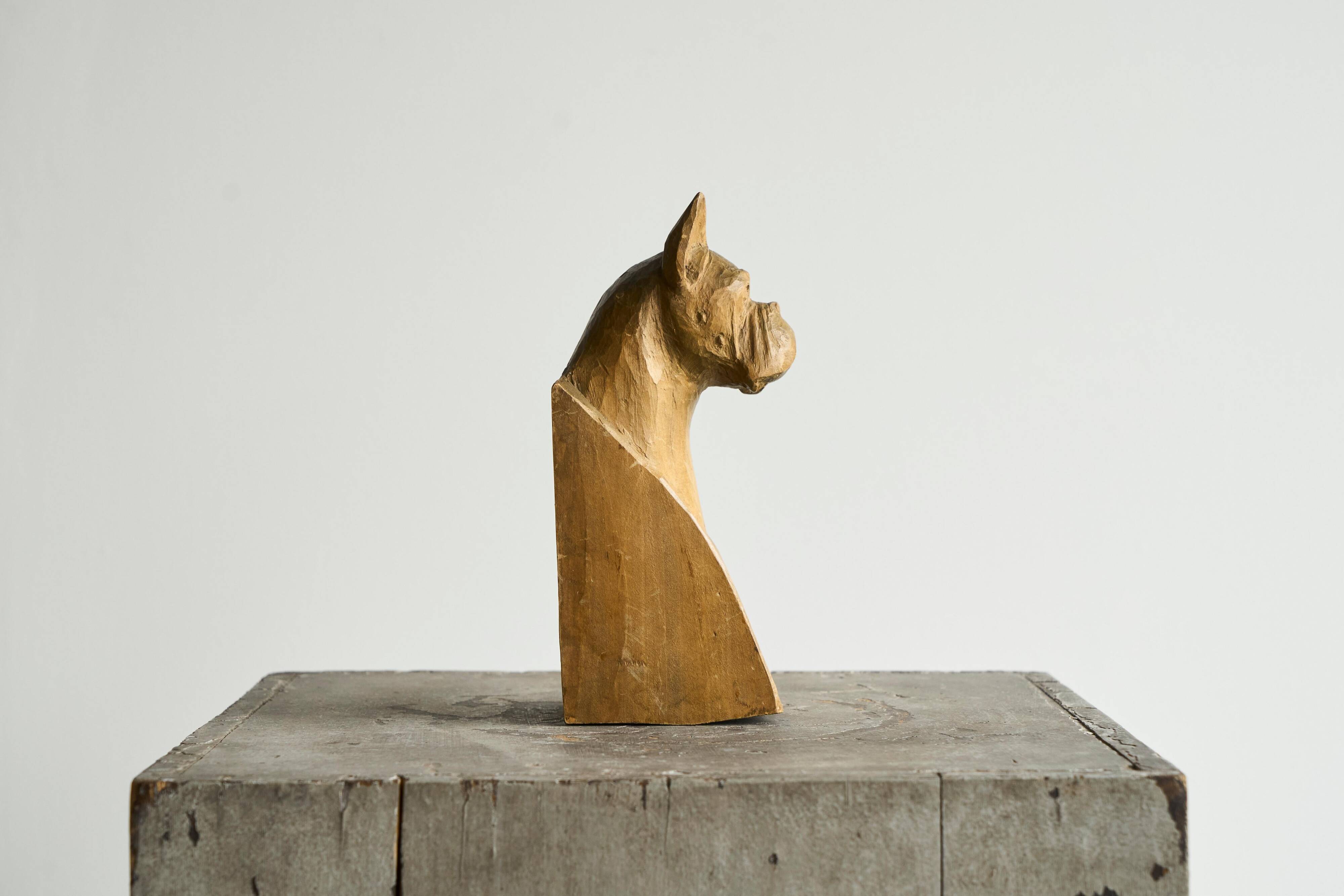 Sculpture of a boxer bookends in carved solid wood, mid-20th century.