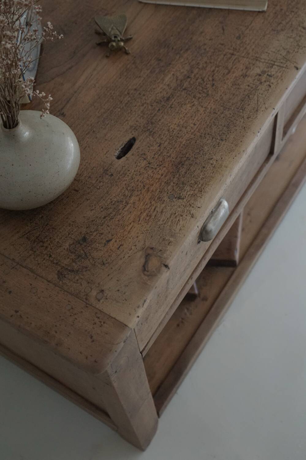 Old trading counter in solid oak – 19th century trade furniture
