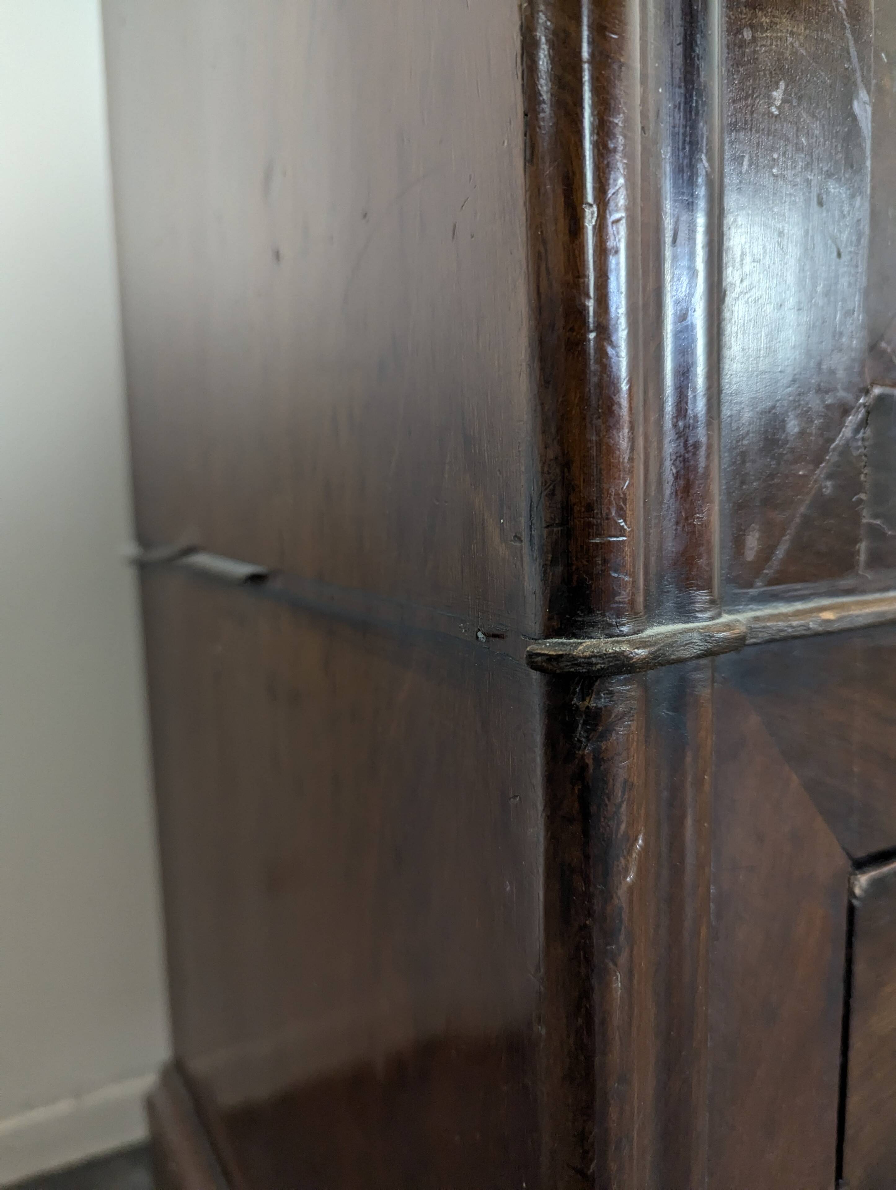 Louis Philippe period glass cabinet in flamed mahogany