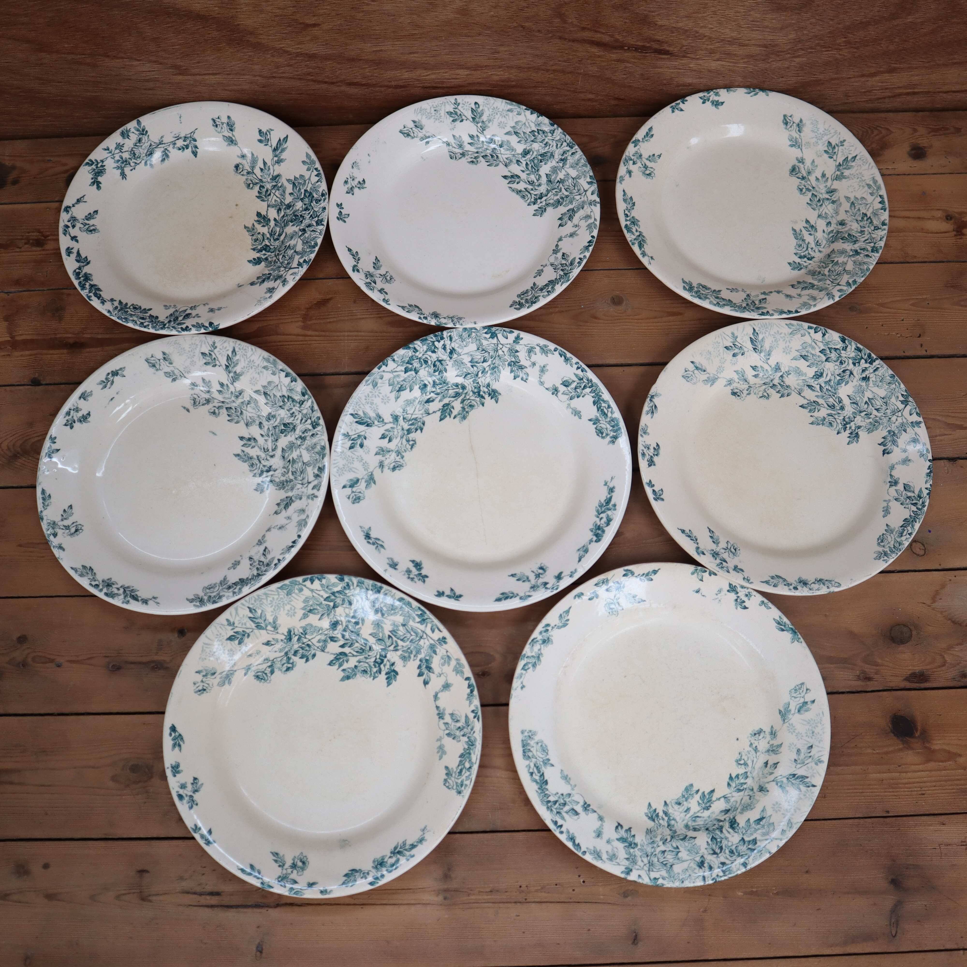 8 Flat plates Terre de fer Creil & Montereau