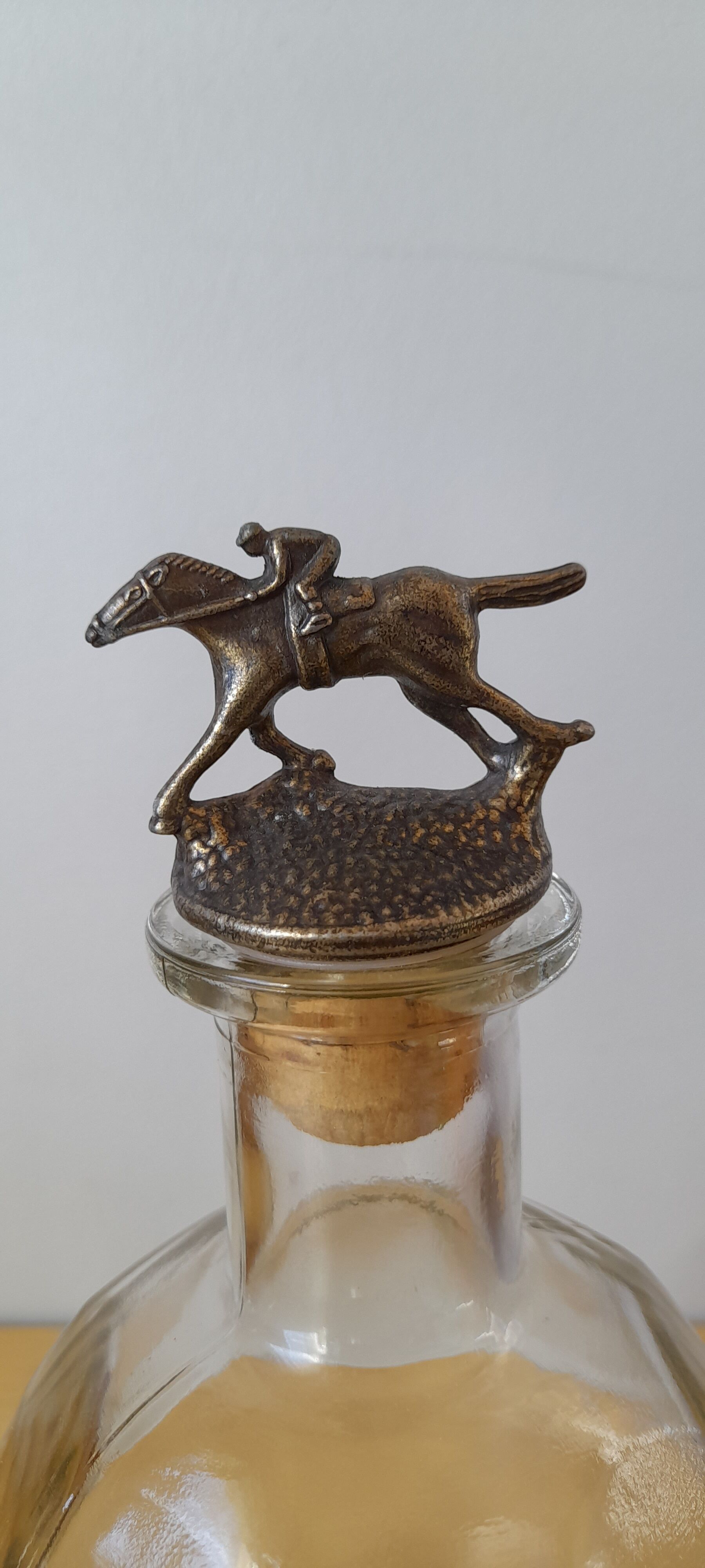 Bouteille grenade,bouchon cheval et cavalier