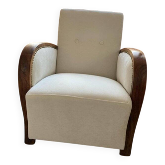 Set of 2 Hungarian Art Deco armchairs from the 1930s — brown wood, cream and beige fabric.