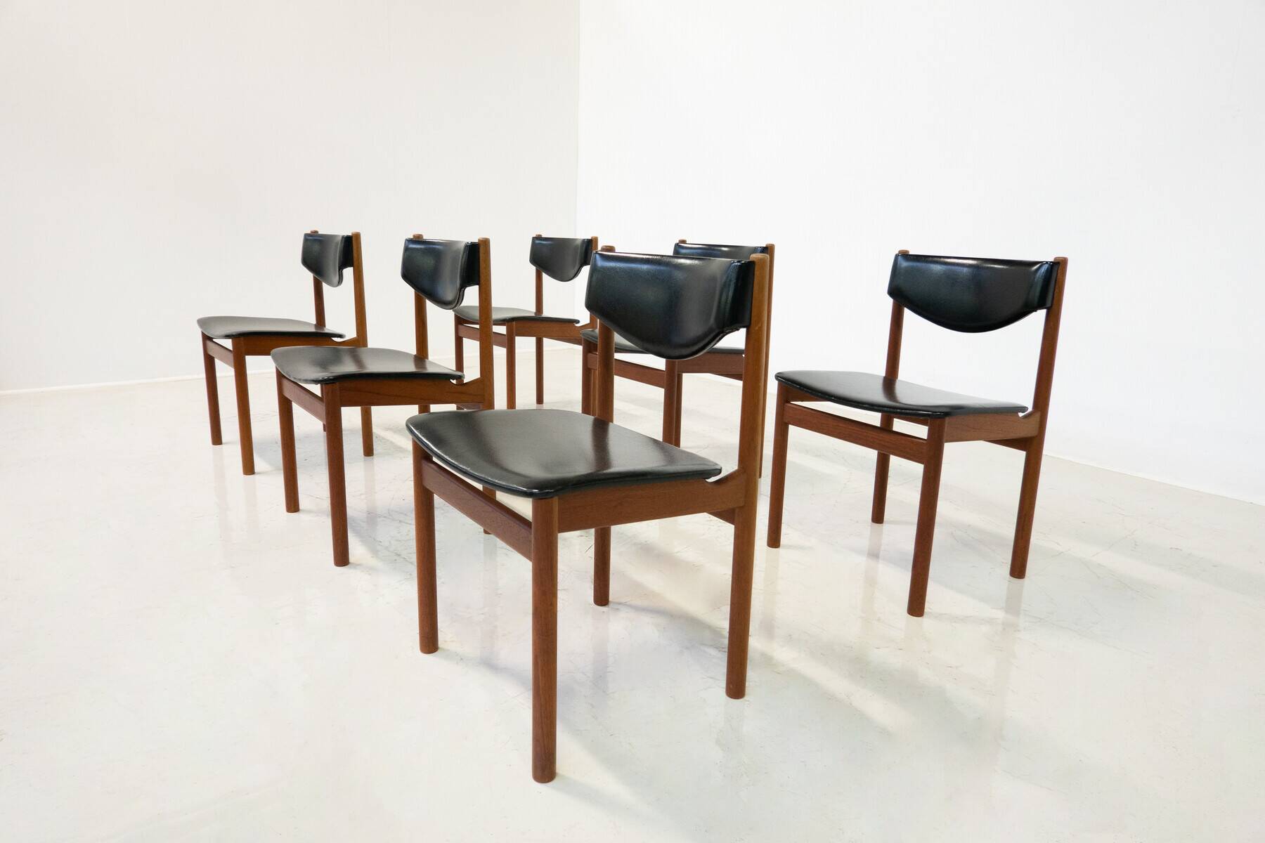 Mid-Century Modern Set of 6 Scandinavian Chairs, 1960s
