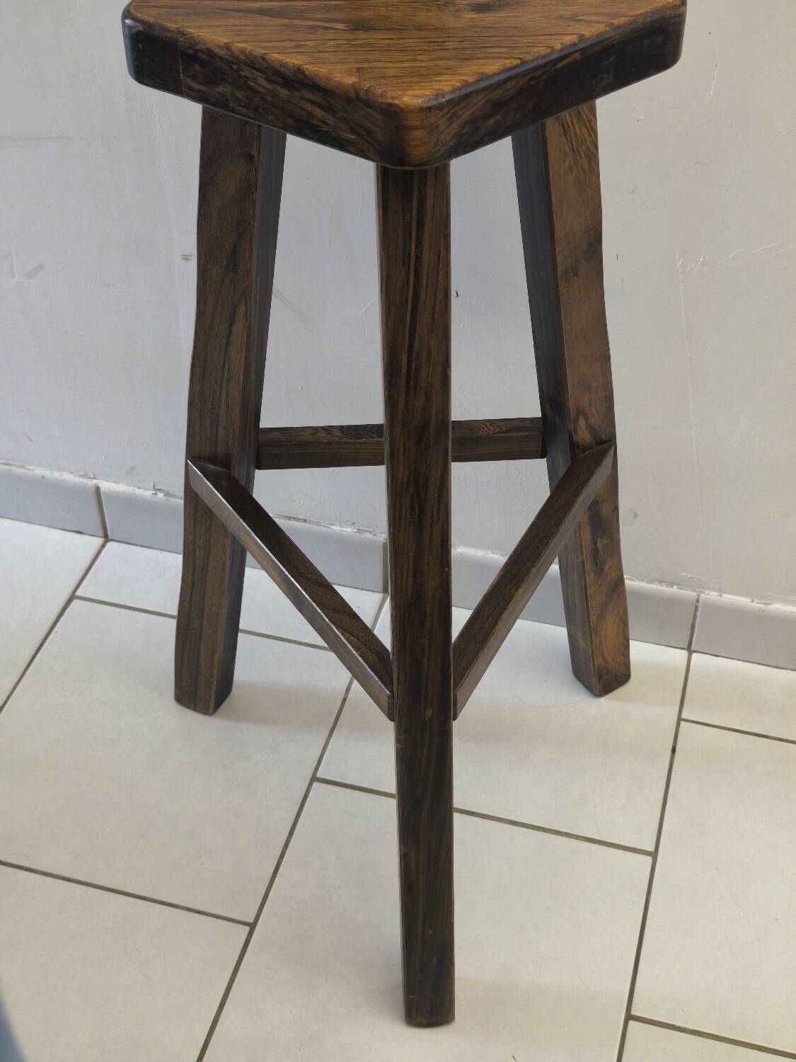 Aranjou high stool bar chair