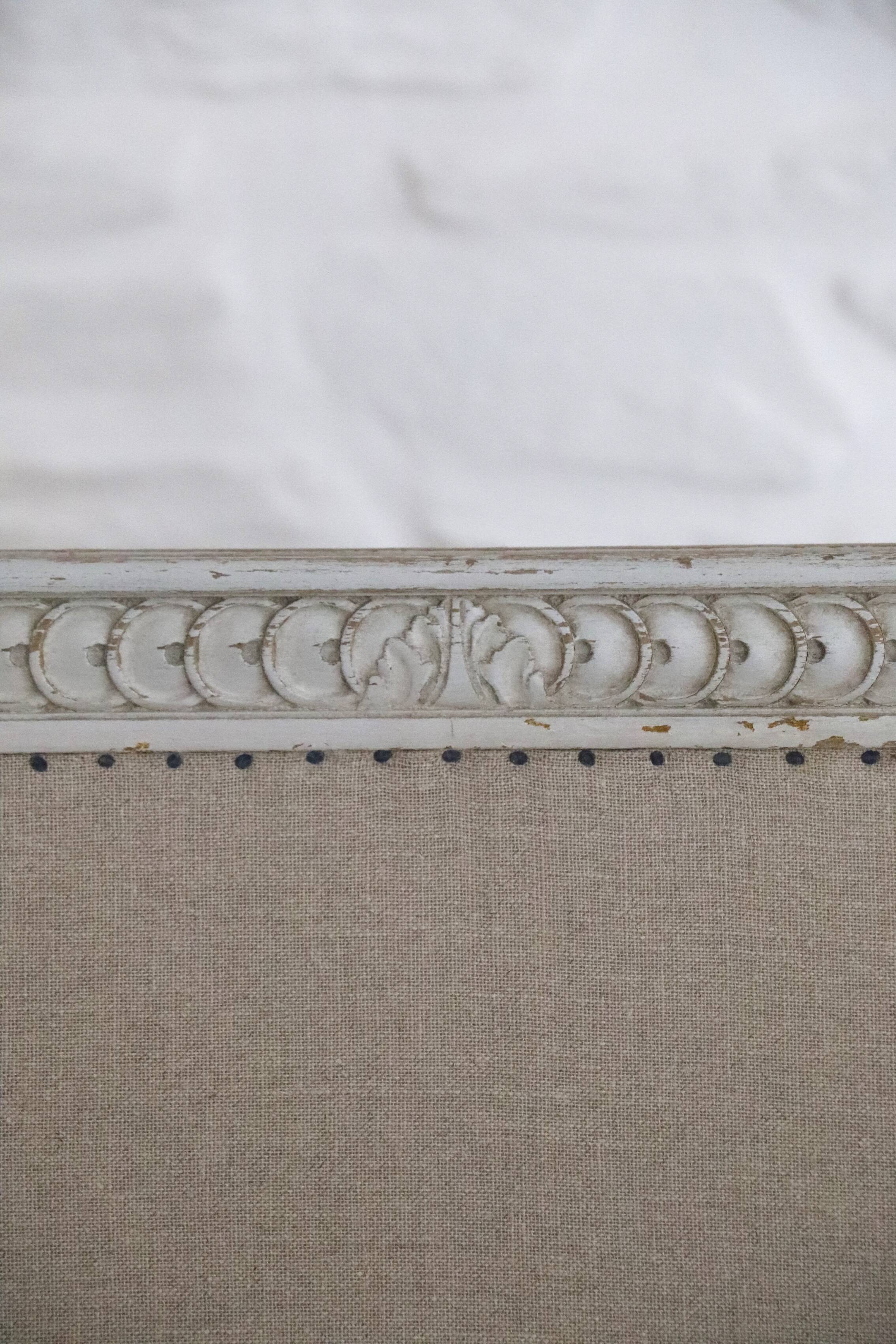 Resting bed - Louis XVI style bench reupholstered in linen