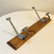 54 cm Ancien porte manteau mural d'école en bois et métal 2 patères double