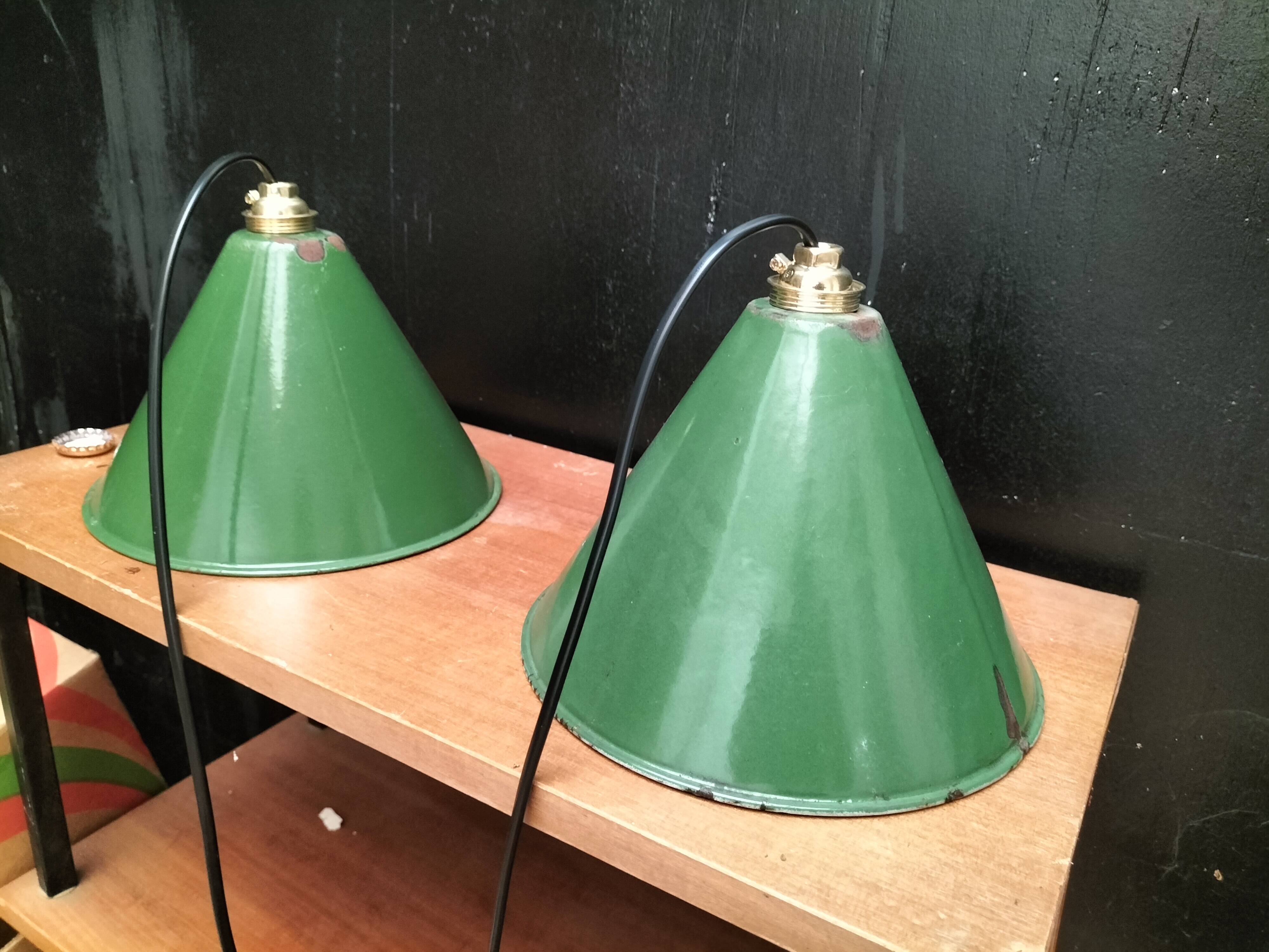 Enamelled sheet metal cone suspensions