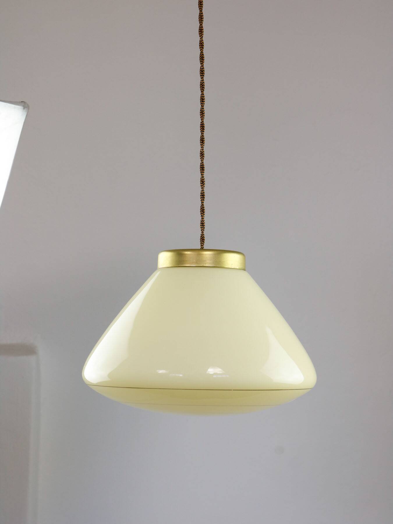 Mid-Century Modern Italian Yellow Glass and Brass Pendant Lamp, 1960s
