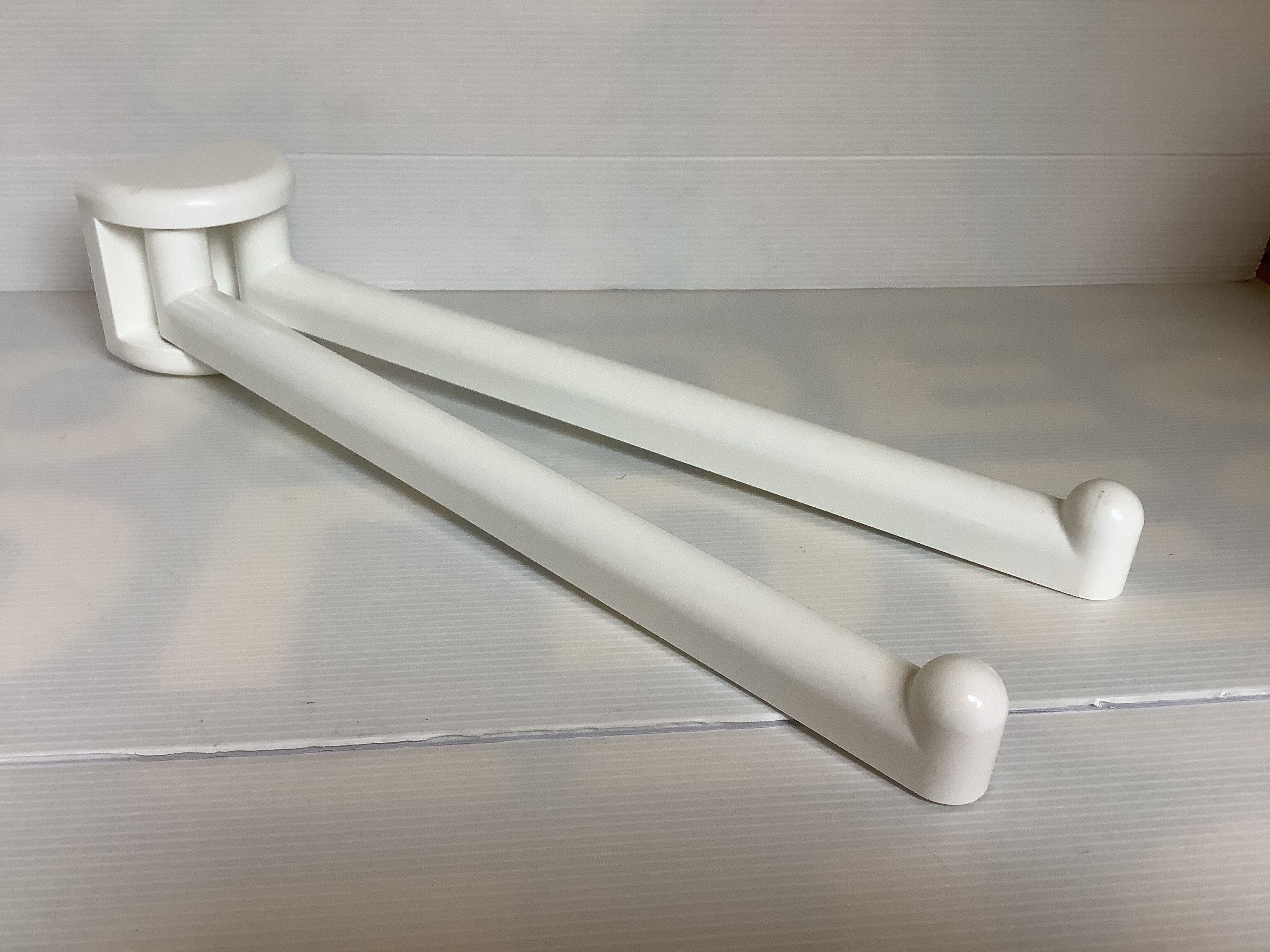 Towel rack white Space age Italy metal plastica
