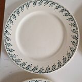 12 assiettes plates Choisy le Roi en terre de fer modèle 1212