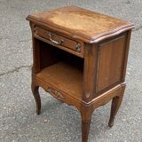 Table de chevet Louis XV en bois avec tiroir et niche
