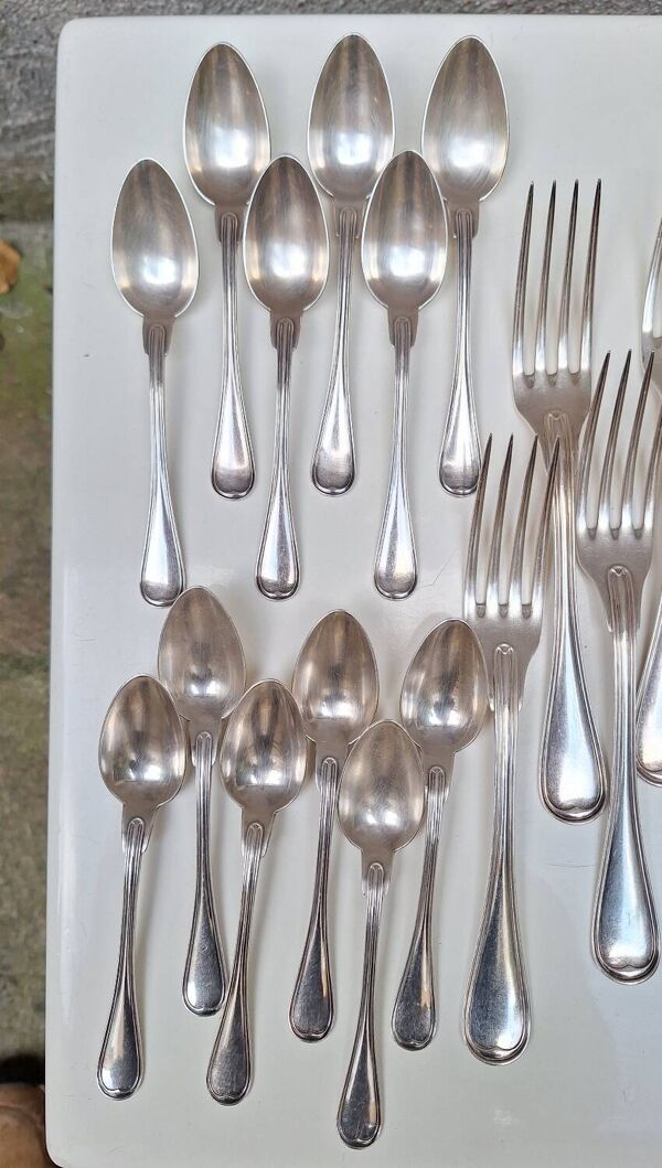 Partie de ménagère en métal argenté Christofle