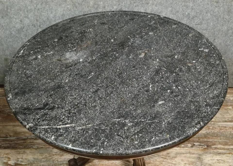 Empire-Restoration period mahogany pedestal table circa 1820