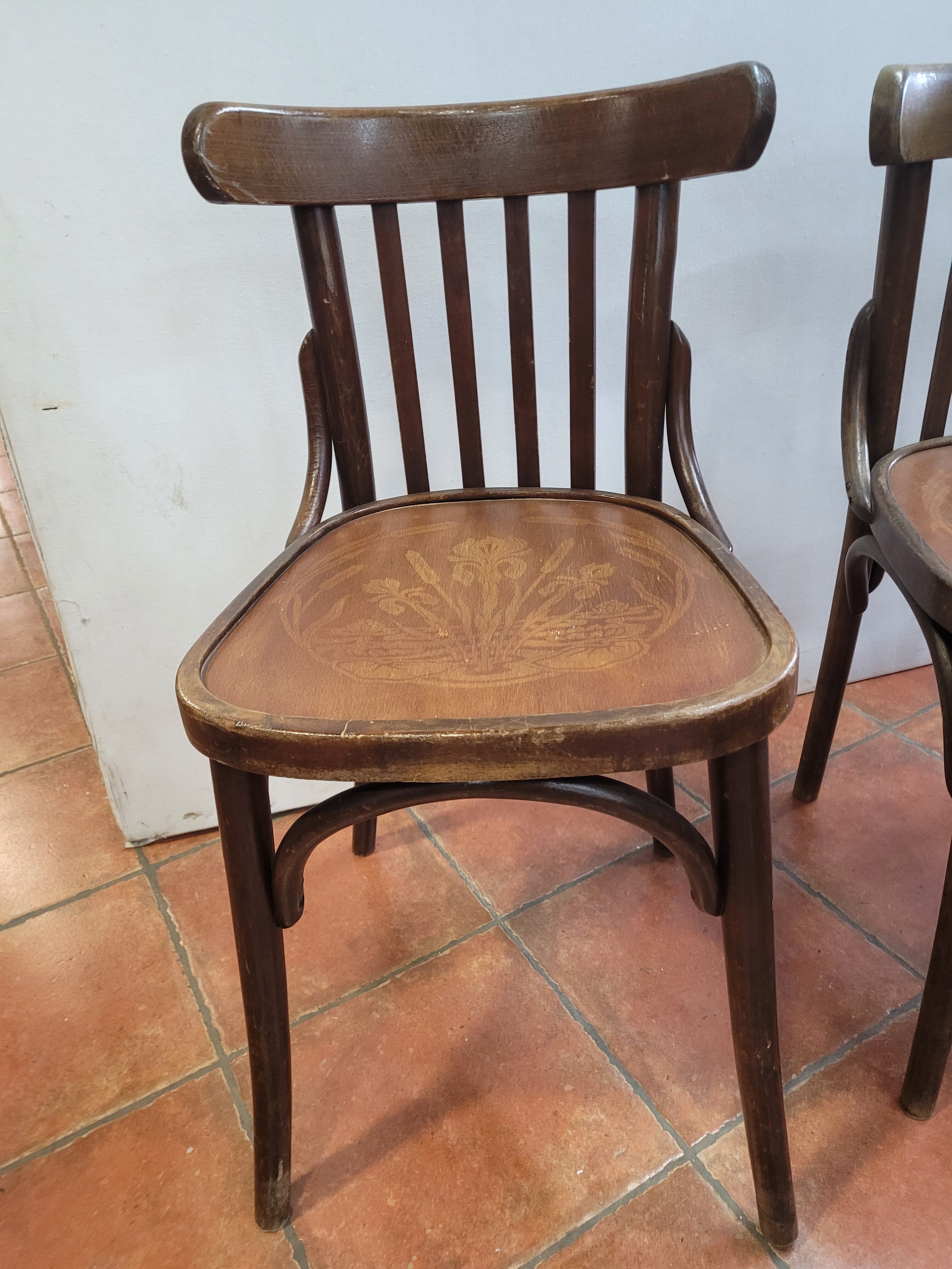 Paire de chaises de bistrot anciennes déco sur le dessus 8